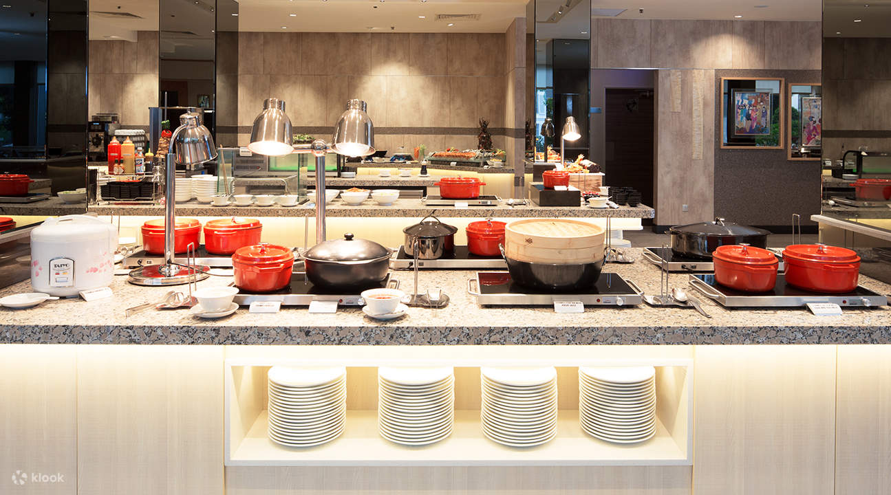 Interior of The FernTree Cafe at Hotel Miramar Singapore